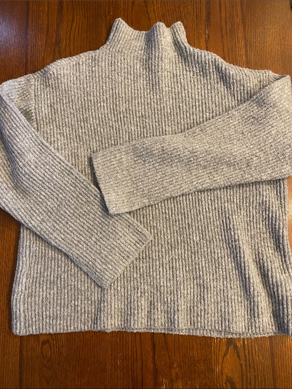 LLight Gray Ribbed Mock Neck Sweater